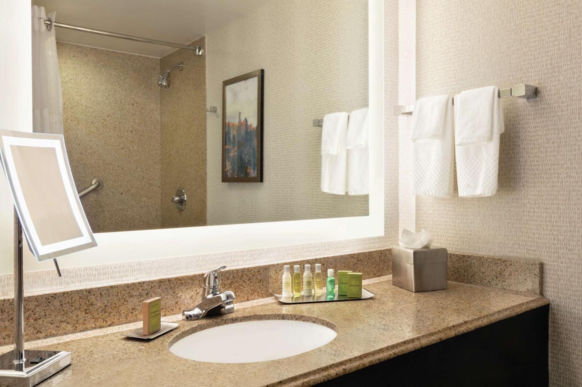 Doubletree By Hilton Atlanta Northeast/Northlake Tucker Eksteriør bilde