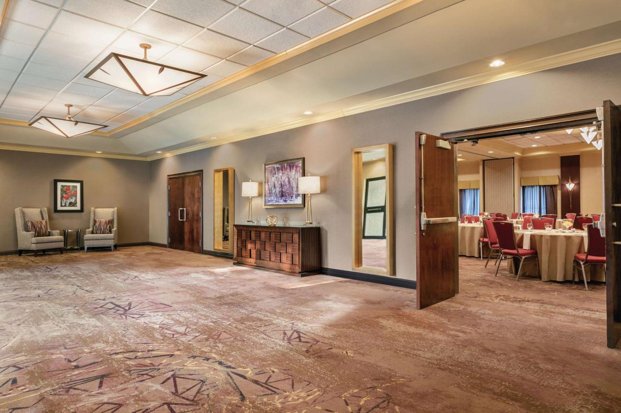 Doubletree By Hilton Atlanta Northeast/Northlake Tucker Eksteriør bilde
