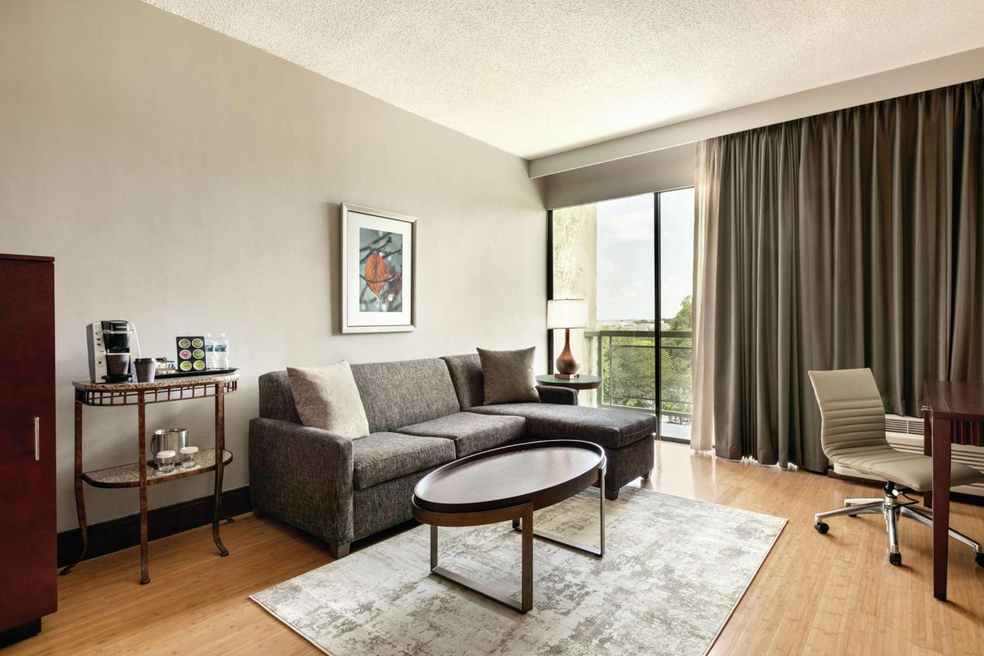 Doubletree By Hilton Atlanta Northeast/Northlake Tucker Eksteriør bilde