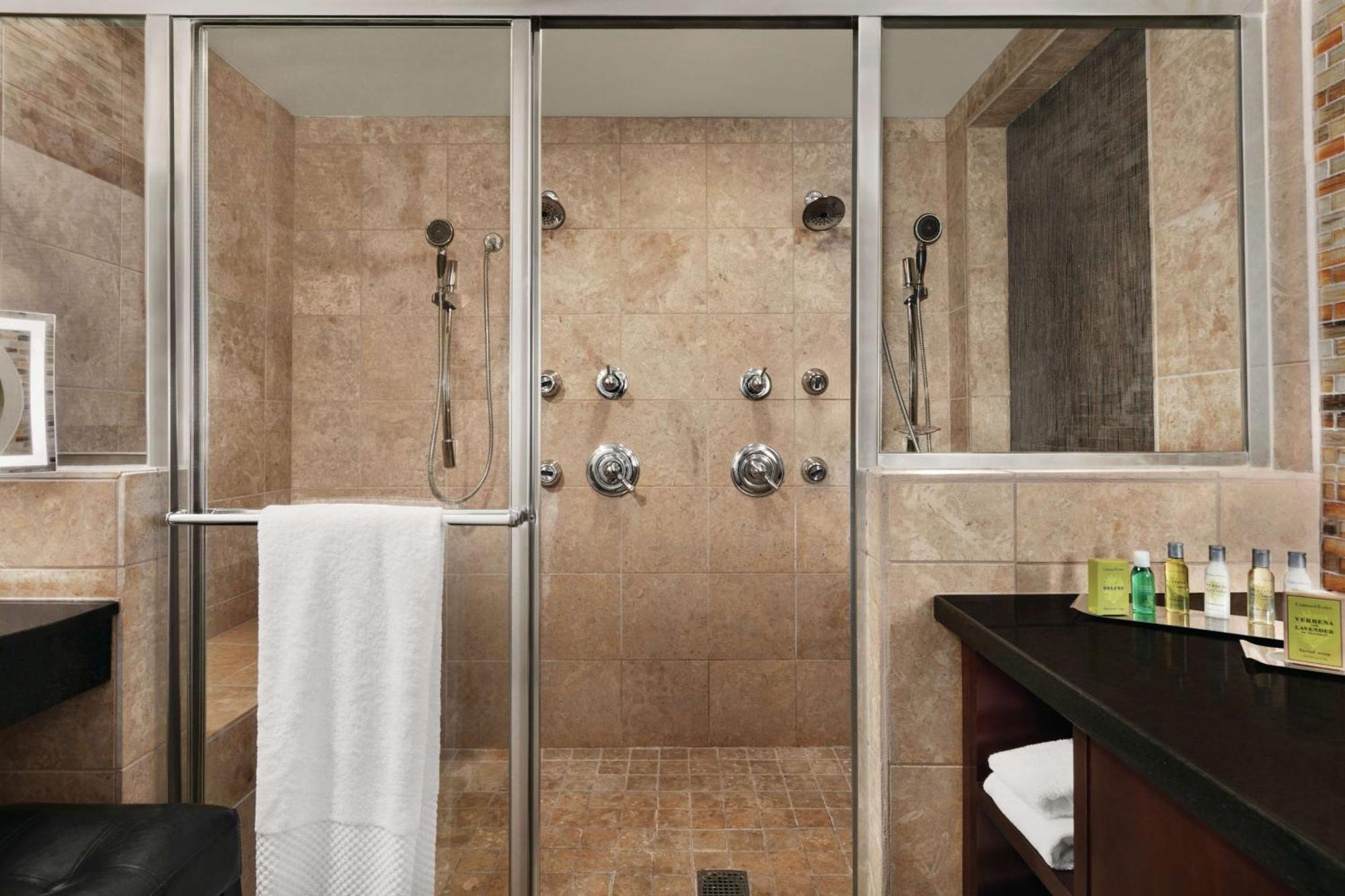 Doubletree By Hilton Atlanta Northeast/Northlake Tucker Eksteriør bilde